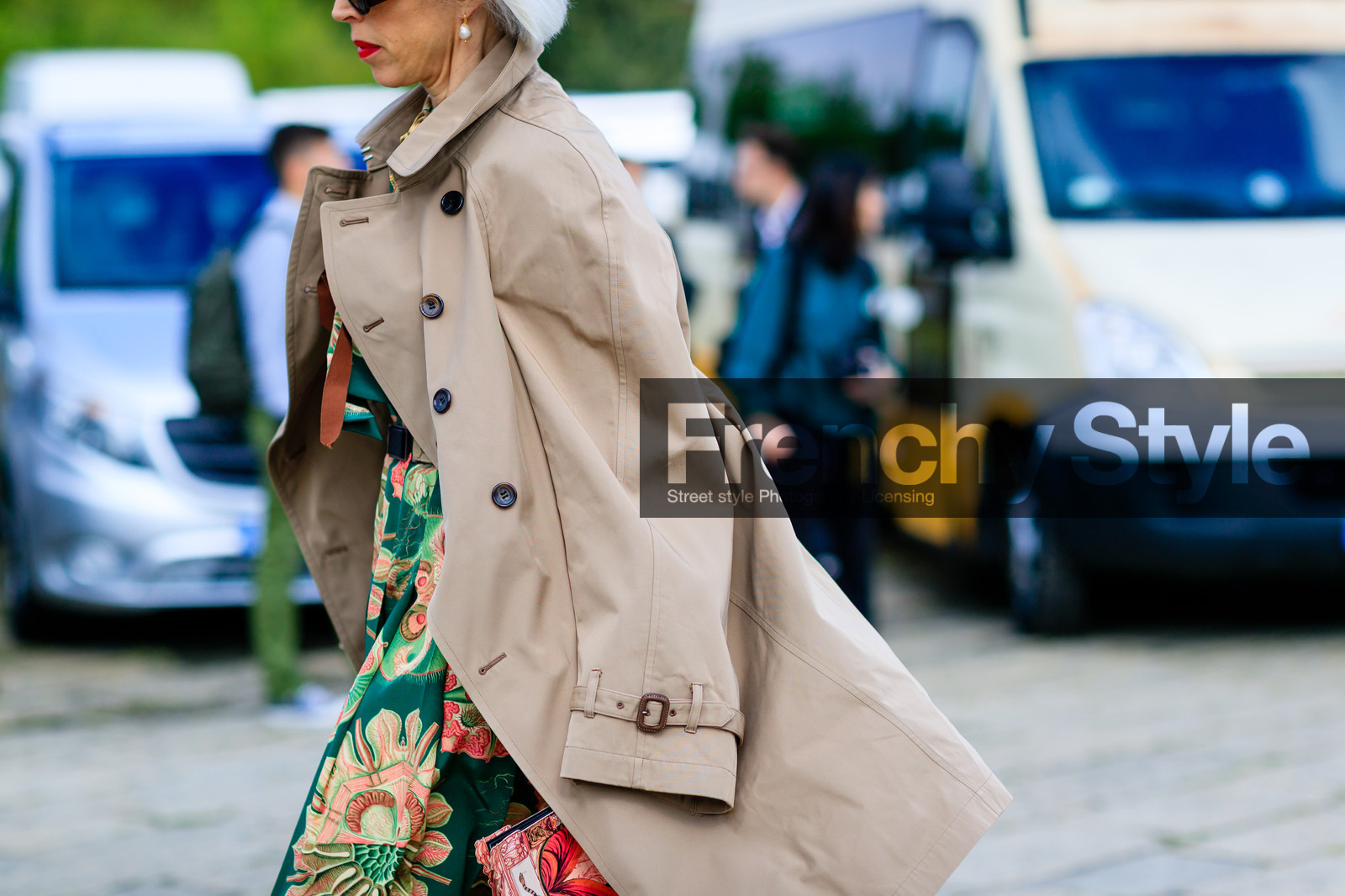 atmosphere details, beige coat, detail, fashion week, frenchystyle, FW, green dress, horizontal, jonathan paciullo, MFW, MILAN, printed dress, SPRING SUMMER 2017, SS 17, street style, trench coat