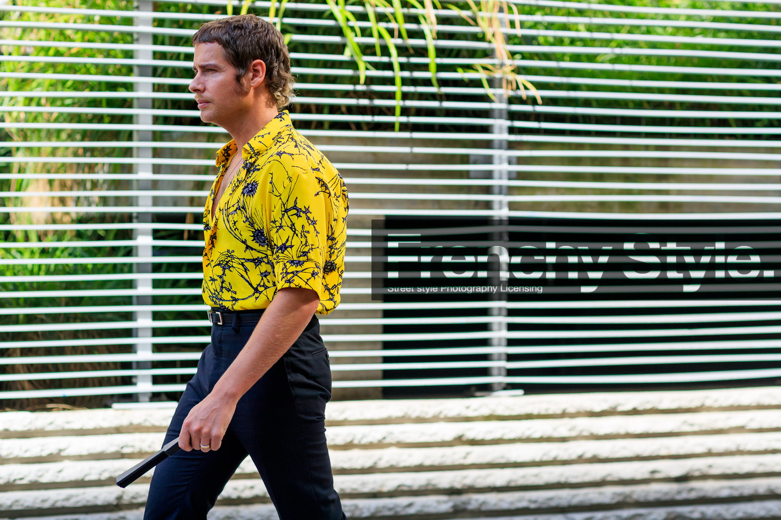 atmosphere details, black pants, detail, fashion week, frenchystyle, FW, haider ackermann, horizontal, jonathan paciullo, MENSWEAR, PARIS, PFW, printed shirt, SPRING SUMMER 2018, SS 18, street style, trousers, yellow shirt