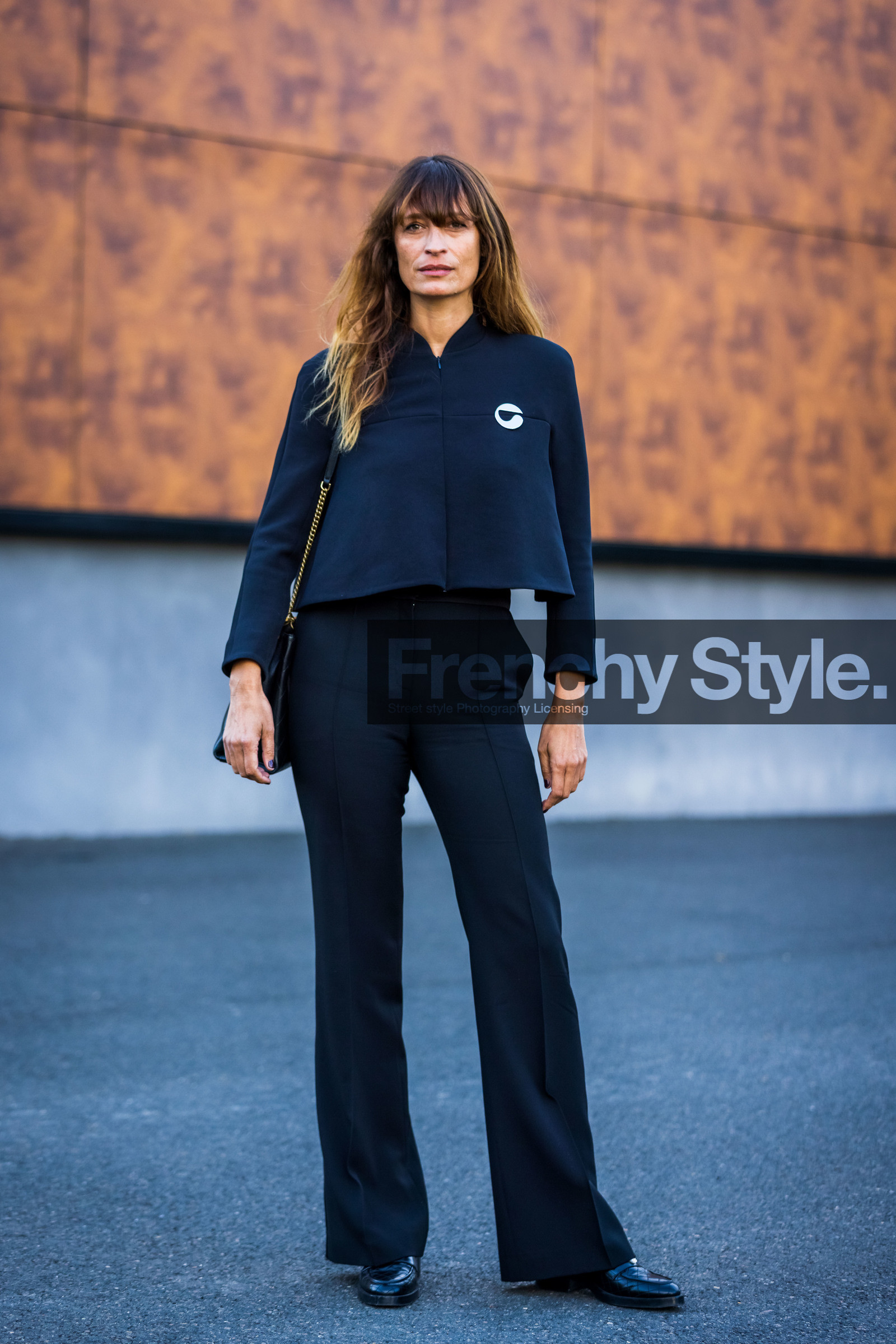black loafers, black monochrome, black pants, black top, Caroline de Maigret, coperni look, flare pants, loafers, monochrome, pants, top, street style, jonathan paciullo, FW, frenchystyle, fashion week, PFW, PARIS, SPRING SUMMER 2022, SS 22, vertical, full length