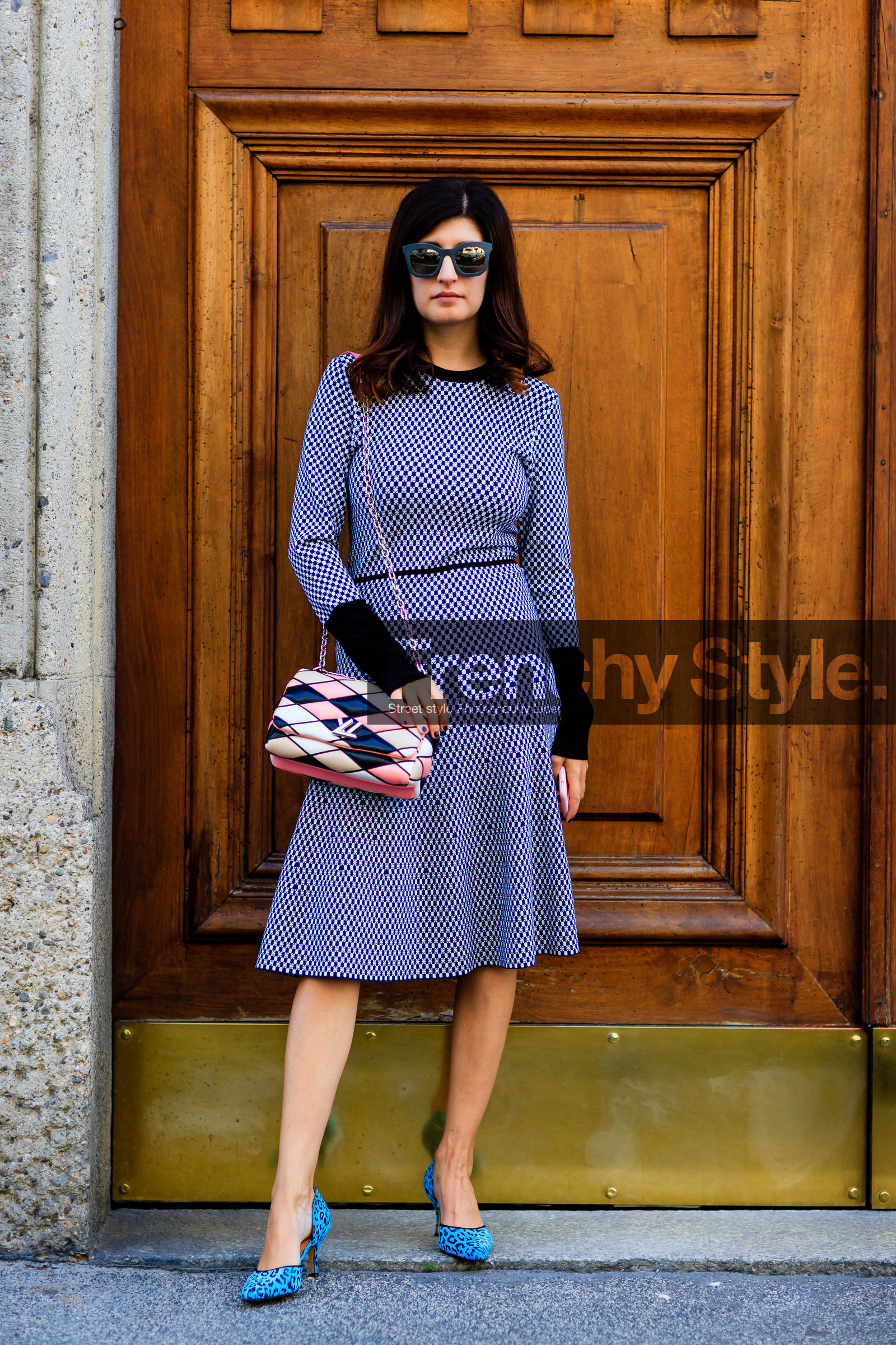 blue shoes, fashion week, frenchystyle, full length, FW, graphic bag, high heels, jonathan paciullo, leather bag, leather shoes, louis vuitton, MFW, MILAN, multicolor bag, printed bag, printed dress, purple, SPRING SUMMER 2017, SS 17, street style, sunglasses, turquoise, valentina siragusa, vertical