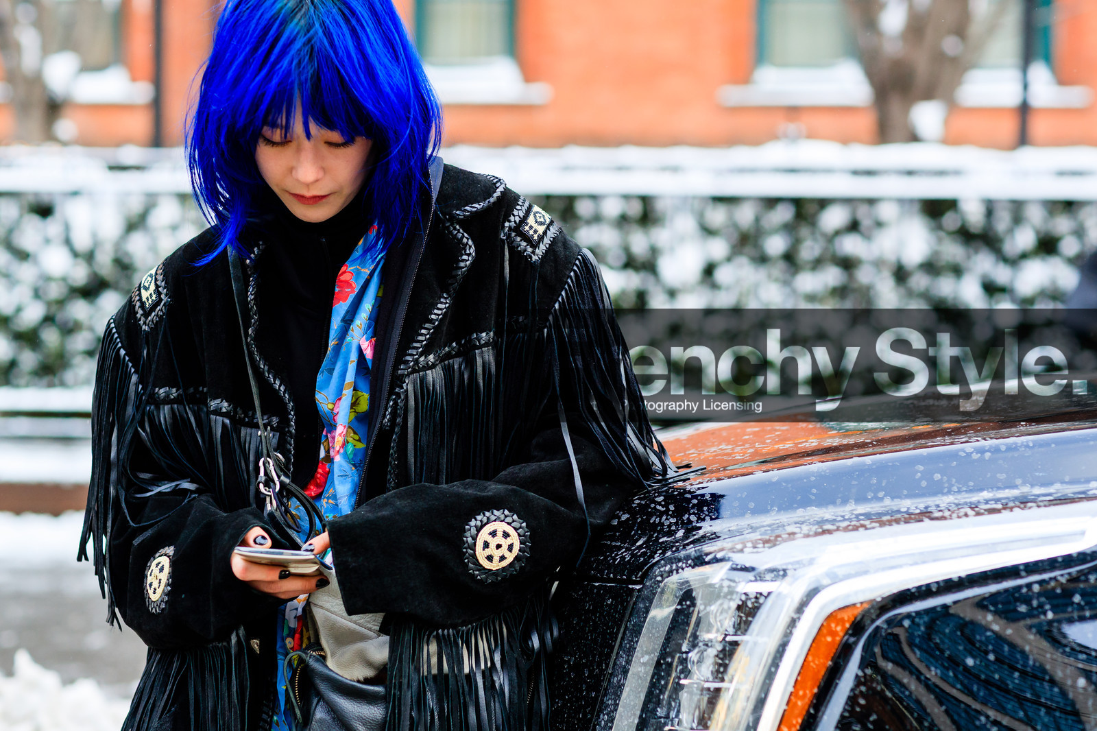 atmosphere details, AUTUMN WINTER 2017-2018, AW 17-18, black bag, black jacket, blue shirt, detail, dyed hair, FALL WINTER 2017-2018, fashion week, floral, flower, frenchystyle, fringes, FW, FW 17-18, horizontal, jonathan paciullo, leather bag, model, NEW YORK, NYFW, printed shirt, street style, suede jacket, trousers