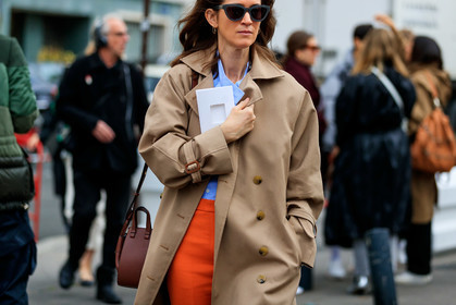 beige coat, brown bag, leather bag, loewe, red pants, sunglasses, PARIS, PFW, street style, jonathan paciullo, FW, frenchystyle, fashion week, AUTUMN WINTER 2019-2020, AW 19-20, FALL WINTER 2019-2020, FW 19-20, horizontal, atmosphere details, detail