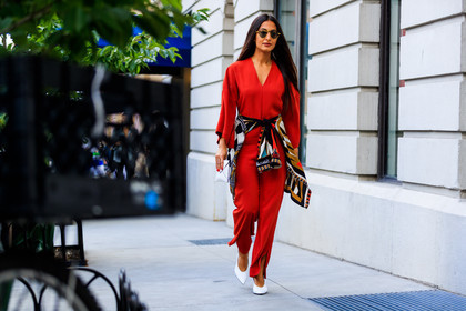 atmosphere details, fashion week, frenchystyle, full length, FW, high heels, horizontal, jonathan paciullo, leather shoes, multicolor shirt, nausheen shah, NEW YORK, NYFW, printed shirt, red jumpsuit, SPRING SUMMER 2018, SS 18, street style, sunglasses, tied up shirt, trousers, white shoes