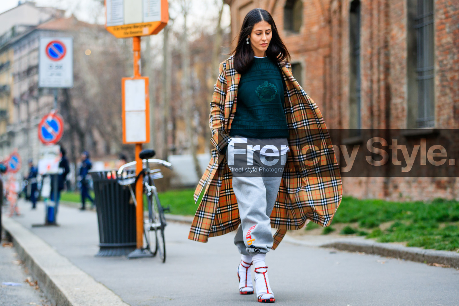 beige coat, burberry, checked, emerald, graphic jacket, green sweater, grey pants, high heels, leather shoes, plaid, printed jacket, red shoes, sweatpants, tartan, trousers, white socks, fashion week, frenchystyle, FW, jonathan paciullo, street style, MFW, MILAN, AUTUMN WINTER 2018-2019, FALL WINTER 2018-2019, FW 18-19, horizontal, atmosphere details, full length, gilda ambrosio