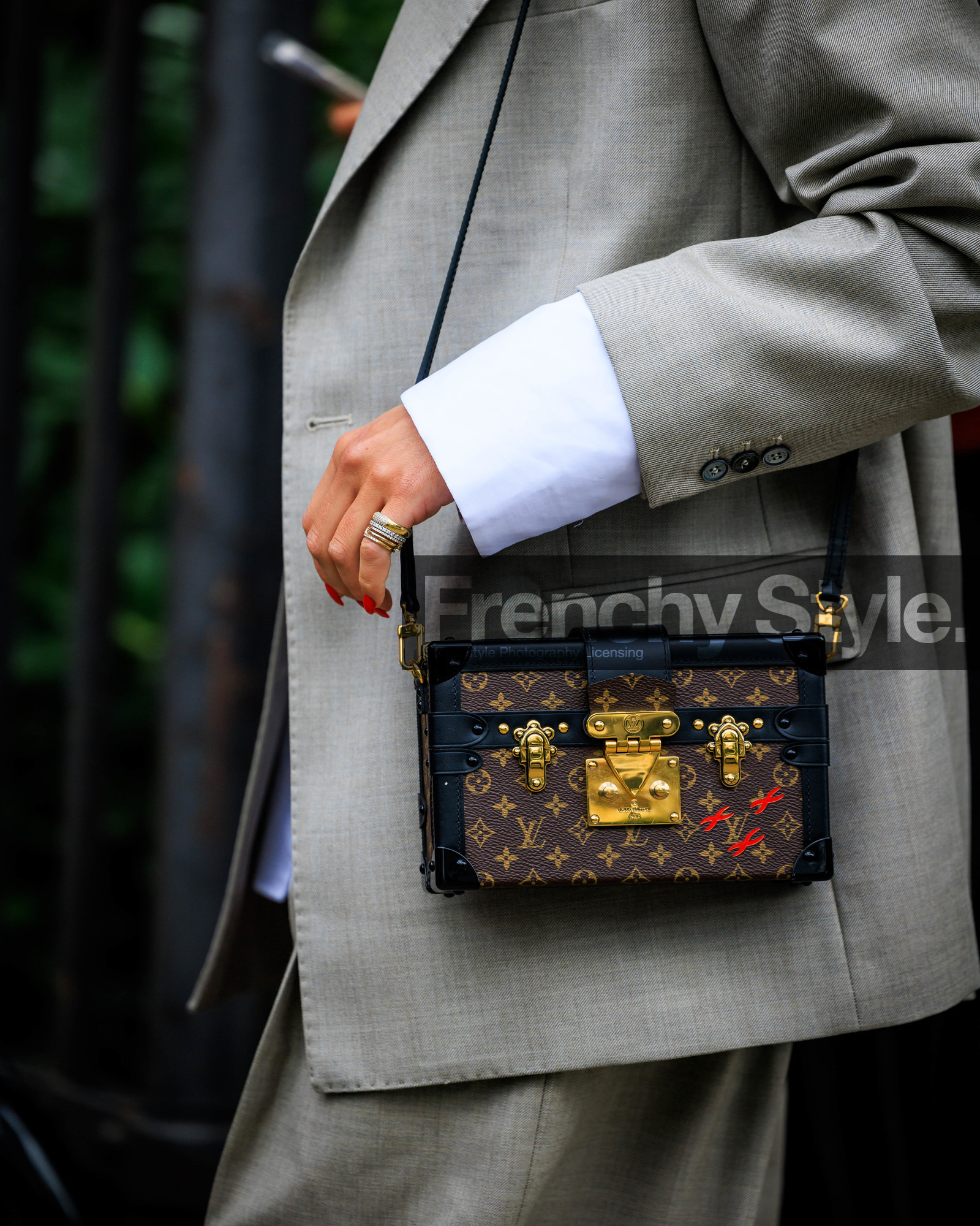 fashion week, frenchystyle, FW, jonathan paciullo, street style, COPENHAGEN, CPHFW, SPRING SUMMER 2024, SS 24, vertical, atmosphere details, detail