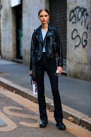 black leather perfecto, black pants, black leather boots, big sole boots, laced boots, flare pants, street style, jonathan paciullo, FW, frenchystyle, fashion week, MFW, MILAN, SPRING SUMMER 2021, SS 21, vertical, full length, model