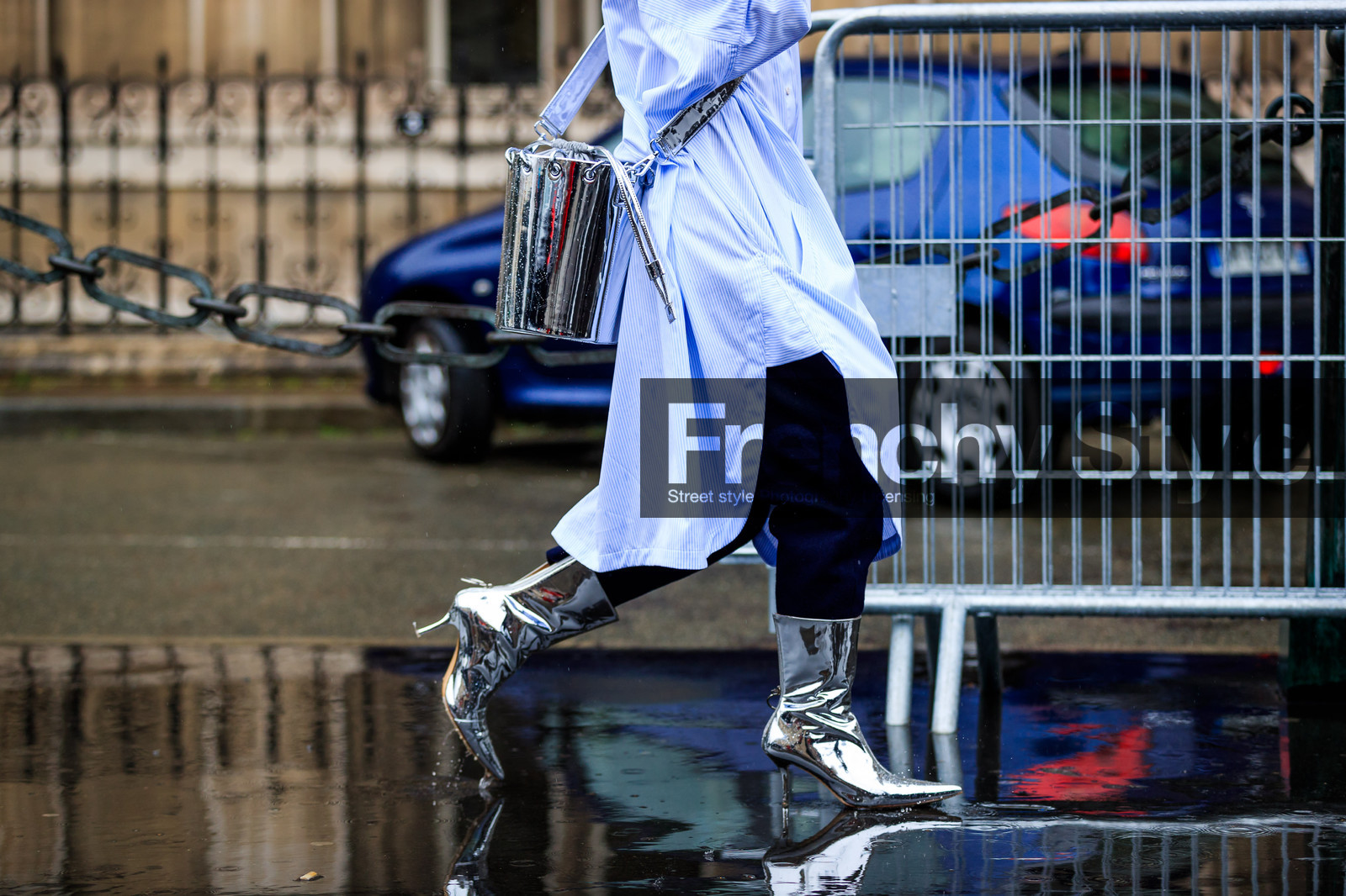 atmosphere details, AUTUMN WINTER 2017-2018, AW 17-18, blue dress, blue shirt, detail, FALL WINTER 2017-2018, fashion week, frenchystyle, FW, FW 17-18, high heels, horizontal, jonathan paciullo, leather bag, leather shoes, navy pants, PARIS, PFW, shiny bag, shiny boots, shirt dress, silver bag, silver heels, silver shoes, street style, trousers