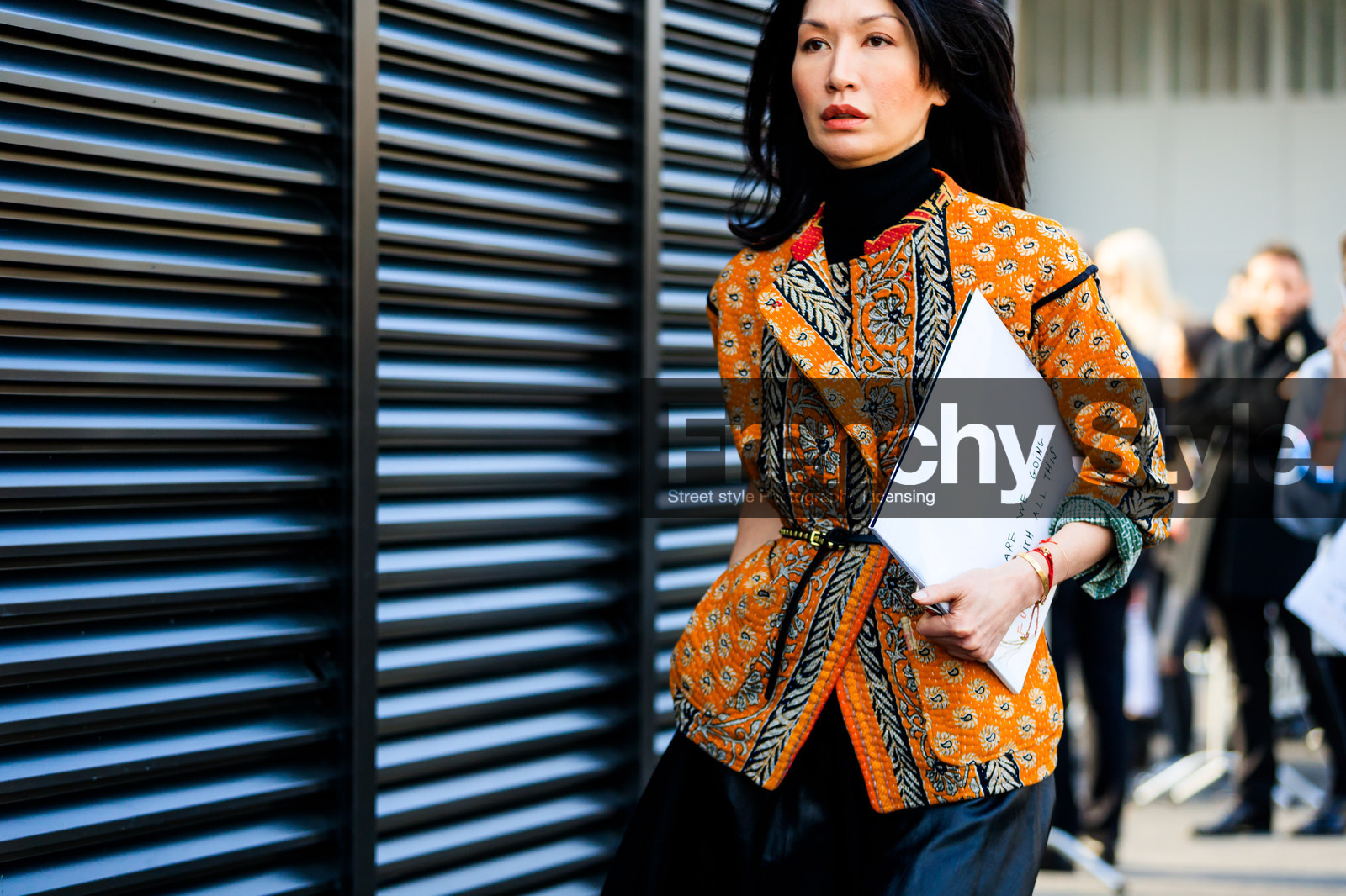 atmosphere details, AUTUMN WINTER 2017-2018, AW 17-18, detail, FALL WINTER 2017-2018, fashion week, frenchystyle, FW, FW 17-18, horizontal, jonathan paciullo, MFW, MILAN, orange jacket, printed jacket, street style, trousers