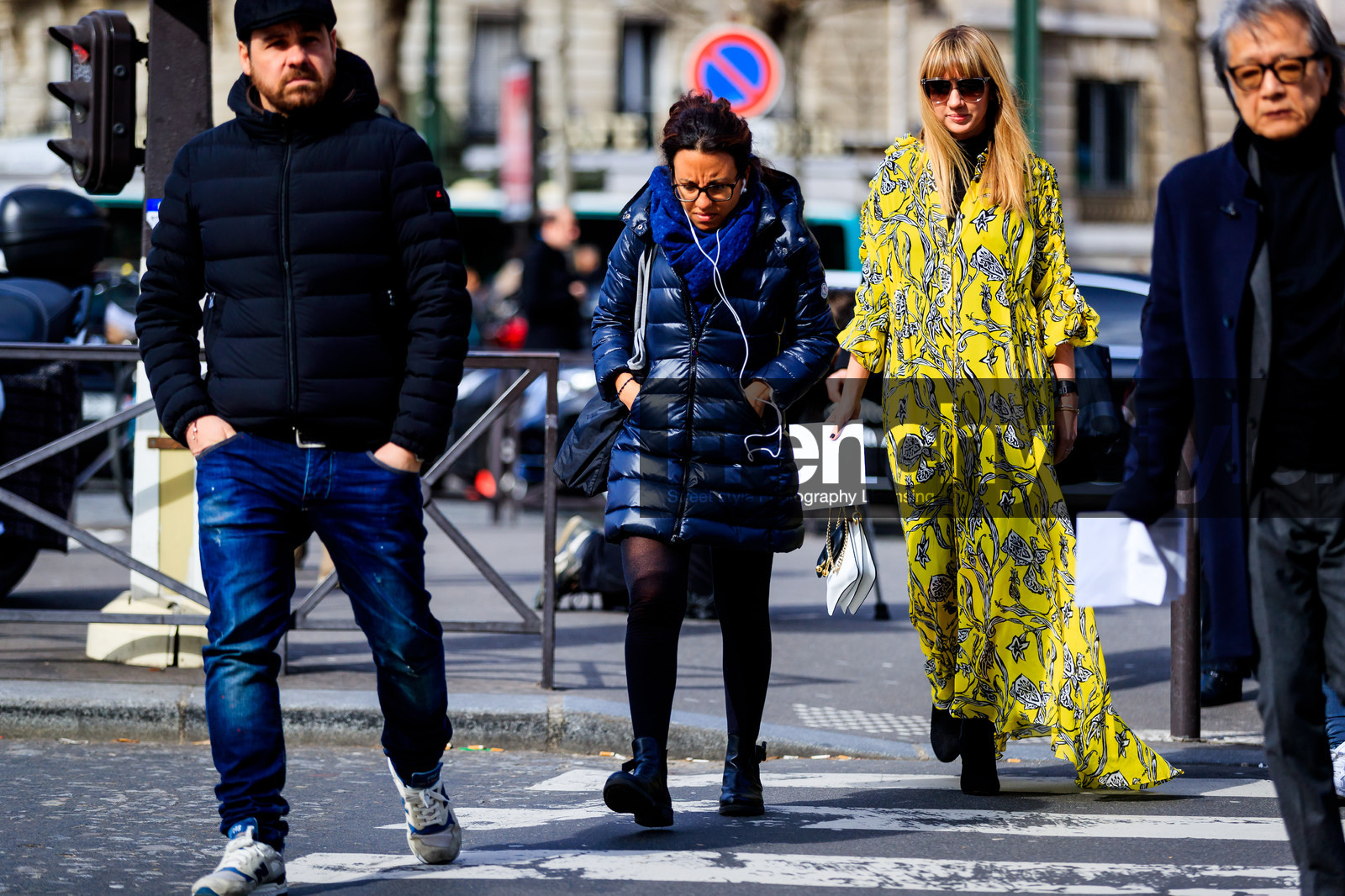 atmosphere details, AUTUMN WINTER 2017-2018, AW 17-18, black and white bag, FALL WINTER 2017-2018, fashion week, frenchystyle, full length, FW, FW 17-18, high heels, horizontal, jonathan paciullo, jw anderson, leather bag, leather shoes, lisa aiken, long dress, PARIS, PFW, printed dress, street style, sunglasses, yellow dress