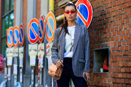atmosphere details, blazer, blue pants, checked jacket, detail, fashion week, frenchystyle, FW, graphic jacket, grey jacket, horizontal, jonathan paciullo, leather bag, marta pozan, MFW, MILAN, pink bag, plaid, printed jacket, printed t shirt, shiny bag, SPRING SUMMER 2018, SS 18, street style, striped pants, sunglasses, trousers, white t shirt