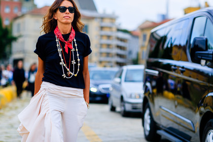 atmosphere details, black shoes, black t shirt, blue denim, denim pants, detail, fashion week, frenchystyle, FW, graphic pants, horizontal, jeans, jonathan paciullo, leather shoes, MFW, MILAN, necklace, red bandana, SPRING SUMMER 2017, SS 17, street style, sunglasses, trousers, white pants