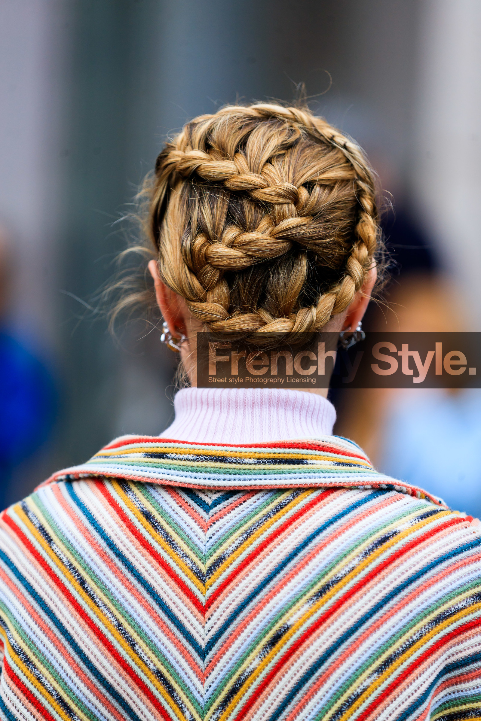 braids, earrings, graphic jacket, multicolor jacket, printed jacket, MILAN, MFW, fashion week, frenchystyle, FW, jonathan paciullo, street style, AUTUMN WINTER 2019-2020, AW 19-20, FALL WINTER 2019-2020, FW 19-20, vertical, atmosphere details, detail