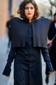 black dress, black jacket, pleats, shirt dress, MILAN, MFW, fashion week, frenchystyle, FW, jonathan paciullo, street style, AUTUMN WINTER 2019-2020, AW 19-20, FALL WINTER 2019-2020, FW 19-20, vertical, atmosphere details, detail