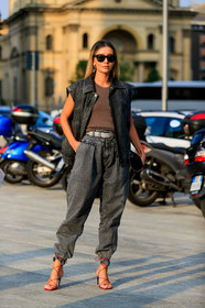 chiara capitani, denim total look, denim jacket, denim, grey jeans, carrot pants, sleeveless jacket, loose jacket, loose jeans, loose pants, high heels sandals, red leather sandals, multi straps sandals, chiara capitani, denim total look, denim jacket, denim, grey jeans, carrot pants, sleeveless jacket, brown top, rayban sunglasses, animal skin belt, light grey belt, loose jacket, loose jeans, loose pants, dangling earrings, diamond earrings, alberta ferretti belt, fashion week, frenchystyle, FW, jonathan paciullo, street style, MFW, MILAN, SPRING SUMMER 2020, SS 20
