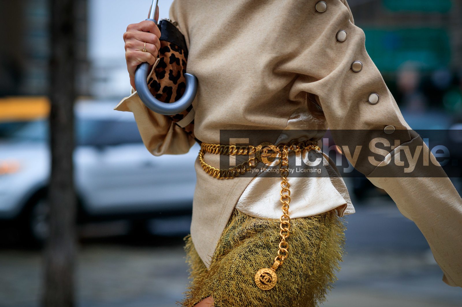 beige top, chanel, golden belt, graphic bag, leather bag, printed bag, yellow skirt, fashion week, frenchystyle, FW, jonathan paciullo, street style, NEW YORK, NYFW, SPRING SUMMER 2020, SS 20, horizontal, atmosphere details, detail