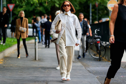 chloe loulou de saison, white shirt, fendi shirt, long shirt, long sleeves shirt, white total look, white pants, loose pants, white leather slippers, quilted shoes, quilted slippers, open toe shoes, white leather bag, fashion week, frenchystyle, FW, jonathan paciullo, street style, MFW, MILAN, SPRING SUMMER 2020, SS 20
