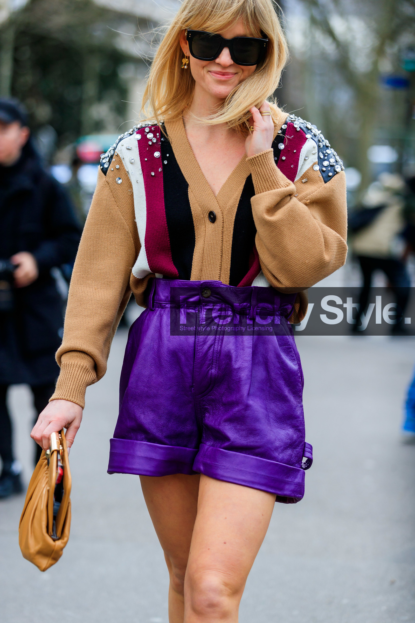 jeanette madsen, beige cardigan, camel cardigan, strassed cardigan, striped cardigan, burgundy cardigan, low necked cardigan, camel leather clutch, purple leather shorts, high waist shorts, black sunglasses, miu miu cardigan, miu miu look, miu miu shorts, fashion week, frenchystyle, FW, jonathan paciullo, street style, PFW, PARIS, vertical, atmosphere details, detail