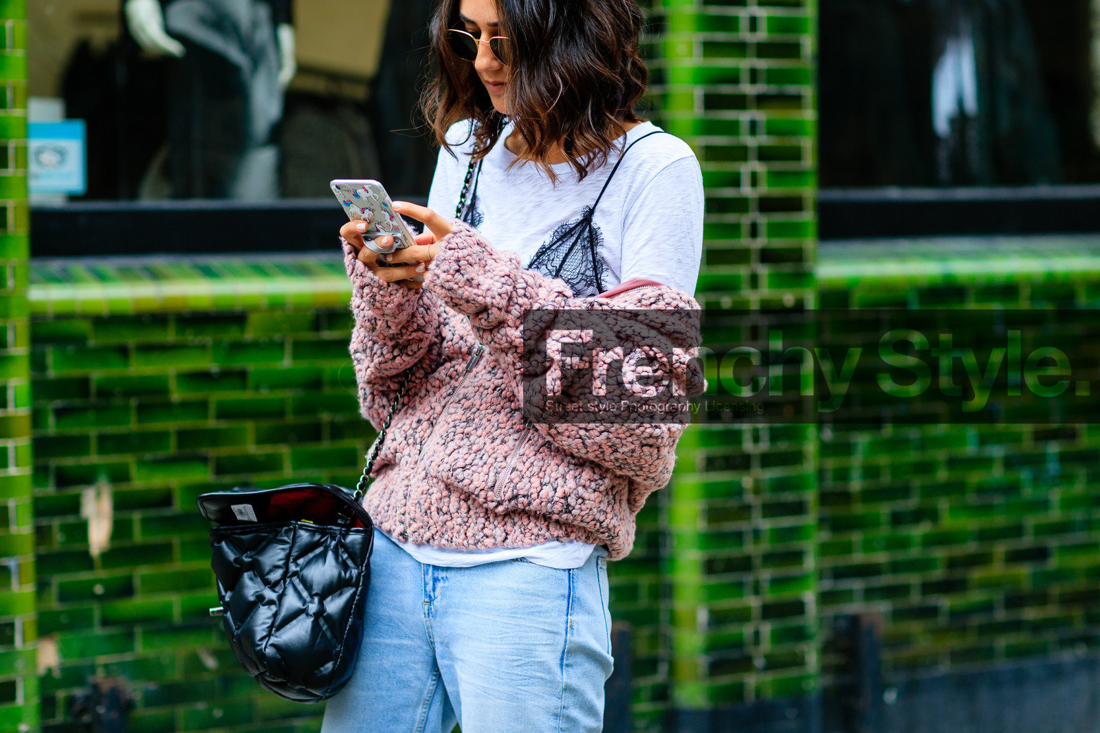 atmosphere details, black bag, black bra, blue denim, chanel, choker, denim pants, detail, fashion week, frenchystyle, FW, horizontal, jeans, jonathan paciullo, lace, leather bag, LFW, lingerie, LONDON, necklace, pink cardigan, pink sweater, ray ban, soraya bakhtiar, SPRING SUMMER 2017, SS 17, street style, sunglasses, trousers, white t shirt, woman