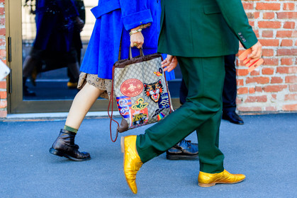 animal print, atmosphere details, blazer, blue coat, detail, fashion week, floral, flowers, frenchystyle, FW, graphic bag, graphic jacket, green jacket, green pants, gucci, horizontal, jonathan paciullo, leather bag, leather shoes, MFW, MILAN, printed bag, printed jacket, SPRING SUMMER 2018, SS 18, street style, trousers, yellow shoes
