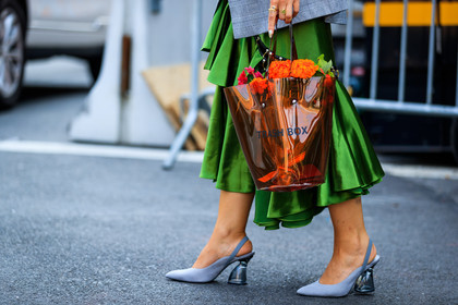 floral, flowers, graphic bag, green skirt, grey shoes, high heels, leather bag, leather shoes, off white, orange bag, printed bag, rings, see through, transparent bag, fashion week, frenchystyle, FW, jonathan paciullo, street style, NYFW, NEW YORK, SPRING SUMMER 2019, SS 19, atmosphere details, horizontal, detail