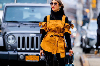 black pants, black sweater, cold shoulders, earrings, sunglasses, trousers, turtleneck sweater, yellow shirt, street style, jonathan paciullo, FW, frenchystyle, fashion week, NYFW, NEW YORK, AUTUMN WINTER 2018-2019, AW 18-19, FALL WINTER 2018-2019, FW 18-19, atmosphere details, horizontal, detail