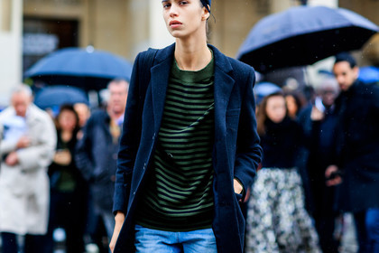 atmosphere details, AUTUMN WINTER 2017-2018, AW 17-18, black jacket, blue denim, denim pants, detail, FALL WINTER 2017-2018, fashion week, frenchystyle, FW, FW 17-18, graphic sweater, green sweater, horizontal, jeans, jonathan paciullo, mica arganaraz, model, PARIS, PFW, printed sweater, street style, striped sweater, trousers