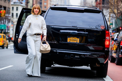 black belt, denim pants, jeans, leather bag, leather belt, loewe, necklace, tone on tone, total look white, trousers, white bag, white denim, white sweater, wide pants, street style, jonathan paciullo, FW, frenchystyle, fashion week, NYFW, NEW YORK, AUTUMN WINTER 2018-2019, AW 18-19, FALL WINTER 2018-2019, FW 18-19, atmosphere details, horizontal, full length, lisa aiken