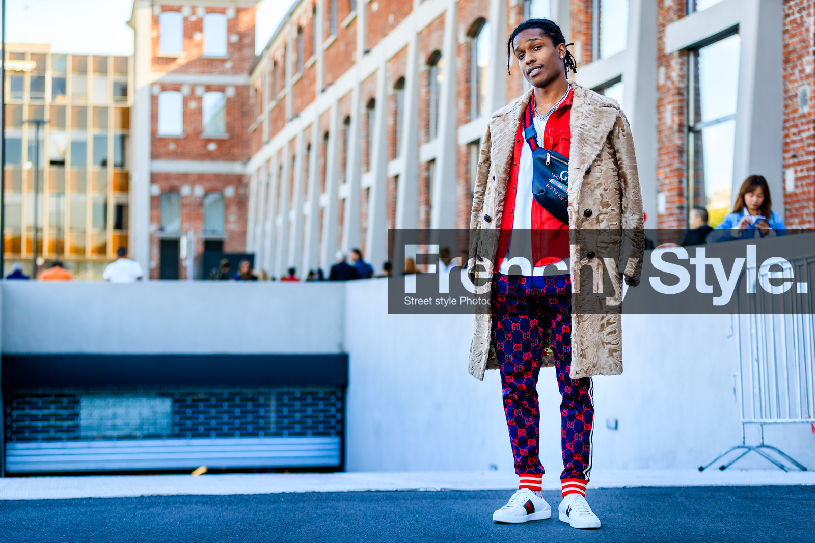 asap rocky, atmosphere details, black bag, blue pants, brown fur, fanny pack, fashion week, frenchystyle, full length, fur jacket, FW, graphic bag, graphic pants, gucci, horizontal, jonathan paciullo, leather bag, leather shoes, MFW, MILAN, printed bag, printed pants, red jacket, SPRING SUMMER 2018, SS 18, street style, trousers, white sneakers, white t shirt