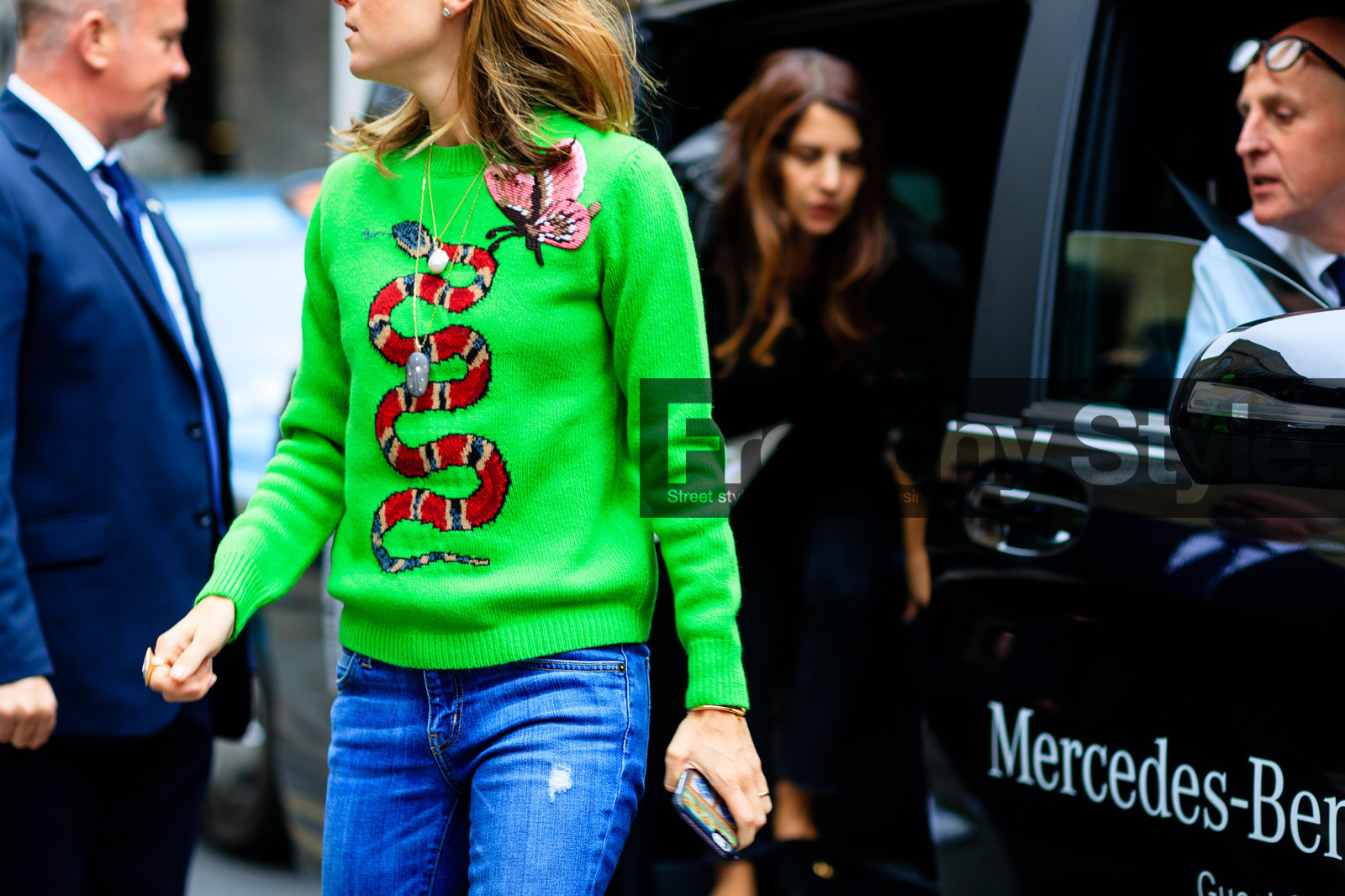 animal print, atmosphere details, blue denim, denim pants, detail, embroidered sweater, fashion week, fluo, frenchystyle, FW, green sweater, gucci, horizontal, jeans, jonathan paciullo, LFW, LONDON, printed sweater, snake print, SPRING SUMMER 2017, SS 17, street style, trousers, woman