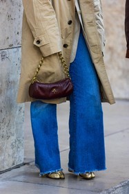 bag, beige trench, blue jean, burgundy bag, chain bag, denim, detail, flare jean, flare pants, gold shoes, jean, large denim, large jean, large pants, leather bag, manu atelier bag, margiela boots, trench, fashion week, frenchystyle, FW, jonathan paciullo, street style, PFW, PARIS, SPRING SUMMER 2022, SS 22, vertical, atmosphere details