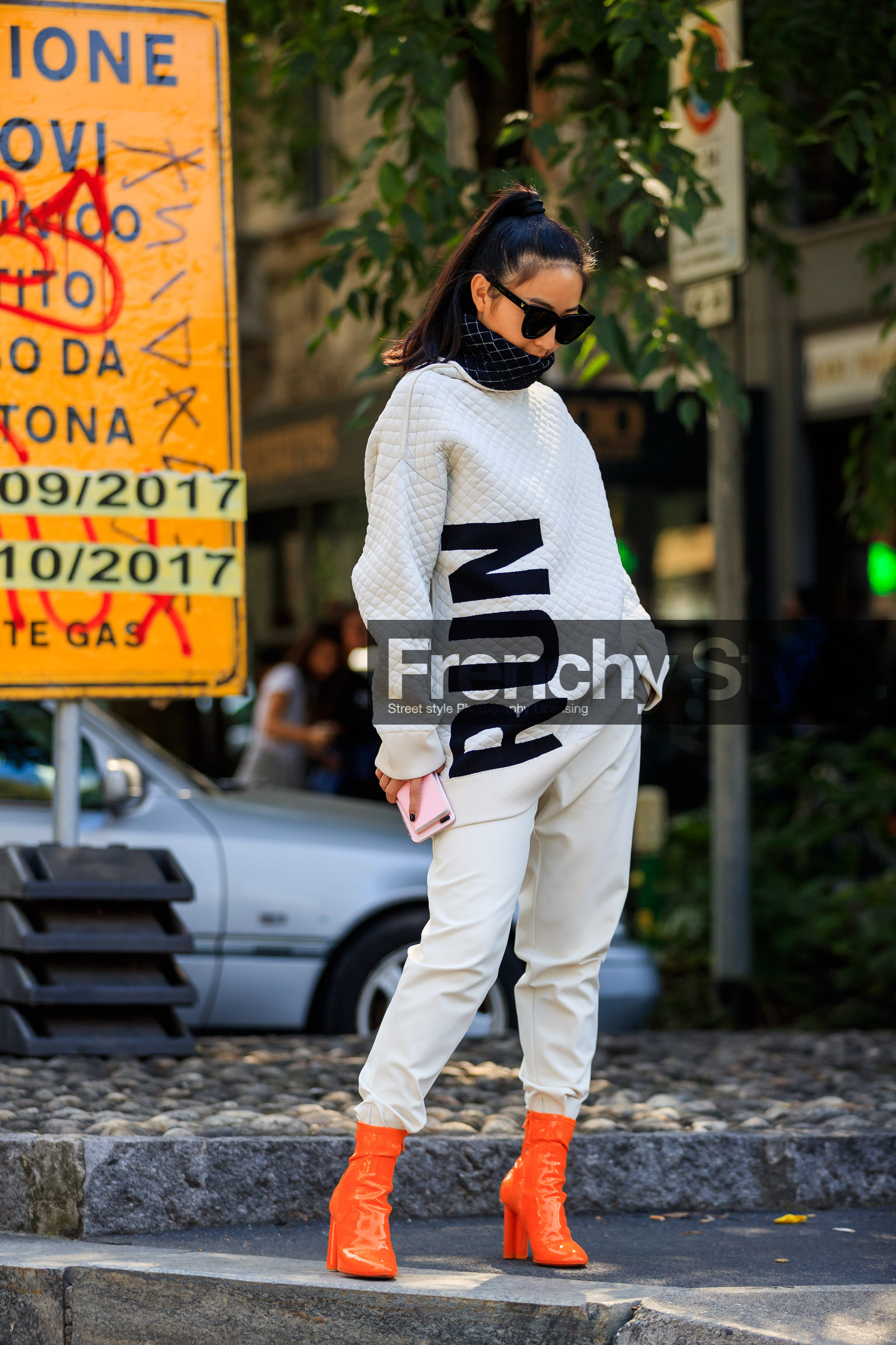 fashion week, frenchystyle, full length, FW, high heels, jonathan paciullo, leather shoes, MFW, MILAN, orange shoes, printed sweater, SPRING SUMMER 2018, SS 18, street style, sunglasses, trousers, varnished leather shoes, vertical, white pants, white sweater, yuwei zhangzou, yuyu zhangzou