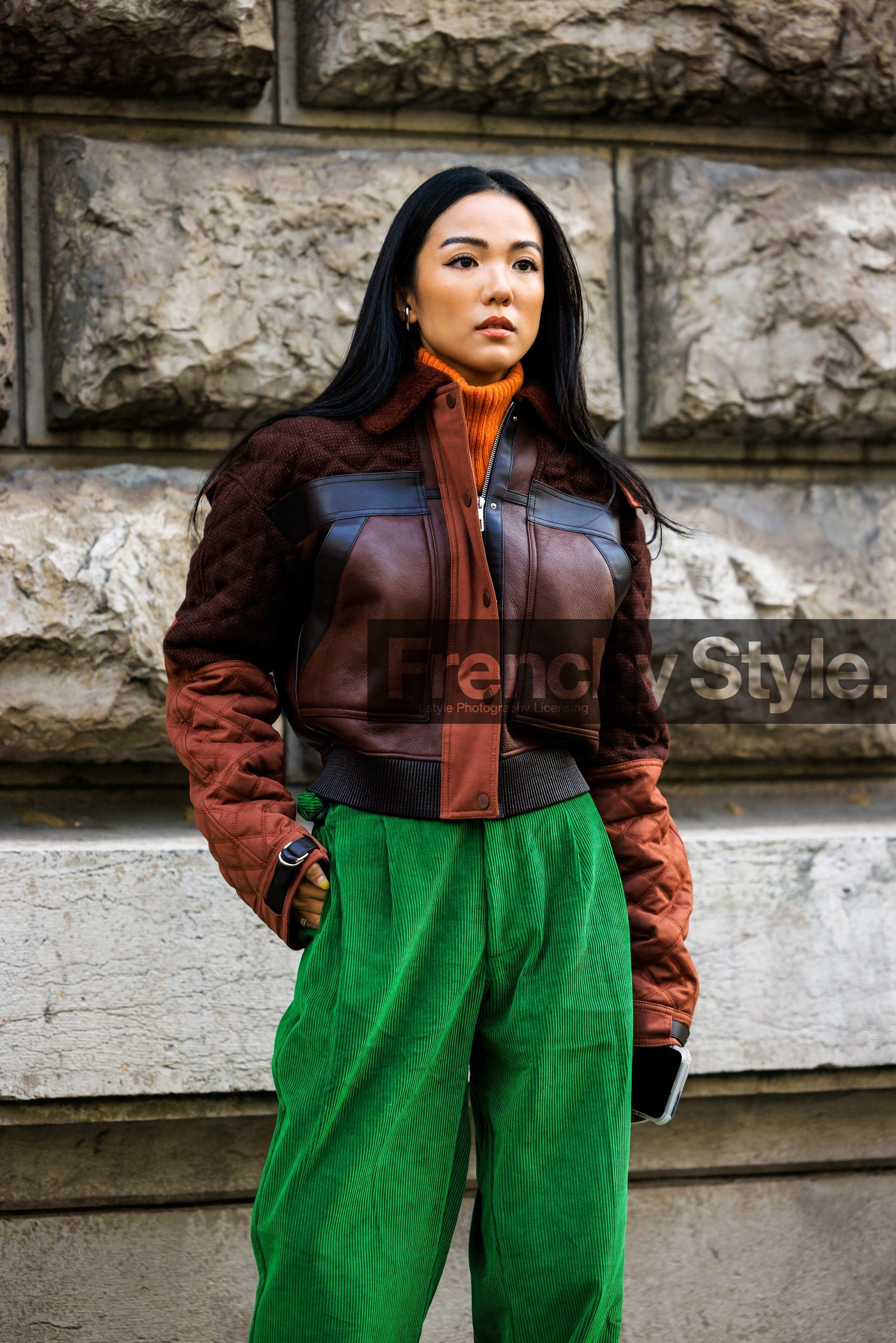 bomber jacket, brown jacket, leather jacket, green pants, baggy pants, short jacket, orange turtle neck, yoyo cao, street style, jonathan paciullo, FW, frenchystyle, fashion week, AUTUMN WINTER 2022-2023, FALL WINTER 2022_2023, FW 22-23, PFW, PARIS, vertical, detail, corduroy trousers