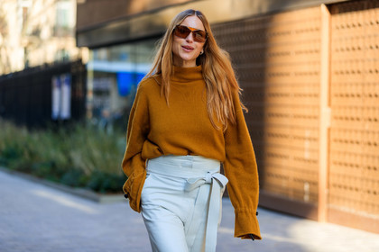 camel sweater, high waist, leather pants, pernille teisbaek, sunglasses, trousers, white pants, PARIS, PFW, street style, jonathan paciullo, FW, frenchystyle, fashion week, AUTUMN WINTER 2019-2020, AW 19-20, FALL WINTER 2019-2020, FW 19-20, horizontal, atmosphere details, detail