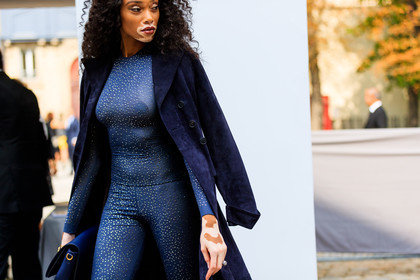 atmosphere details, black bag, blue coat, blue jumpsuit, christian dior, detail, embroidered jumpsuit, fashion week, frenchystyle, FW, horizontal, jonathan paciullo, leather bag, over the shoulder, PARIS, PFW, SPRING SUMMER 2018, SS 18, street style, suede jacket, trousers, model, winnie harlow