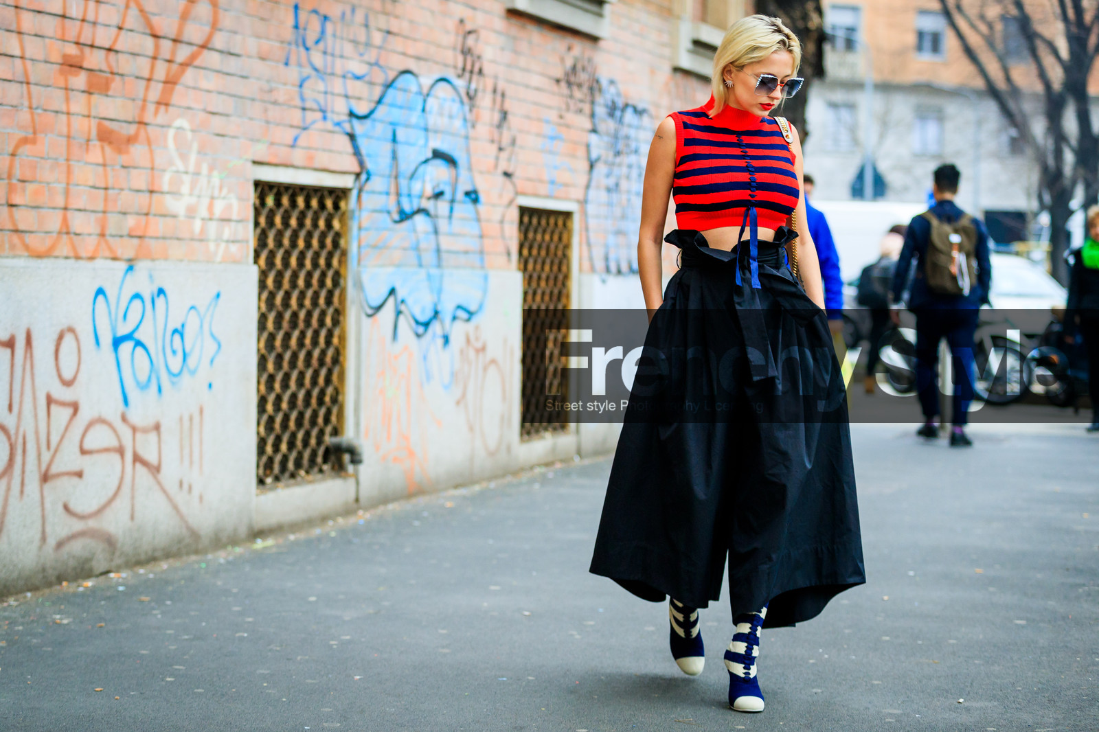 atmosphere details, AUTUMN WINTER 2017-2018, AW 17-18, black pants, caroline vreeland, cropped top, FALL WINTER 2017-2018, fashion week, fendi, frenchystyle, full length, FW, FW 17-18, geometric, graphic shoes, graphic sweater, high heels, horizontal, jonathan paciullo, leather shoes, MFW, MILAN, printed shoes, printed sweater, red sweater, street style, striped sweater, stripes, sunglasses, trousers, wide pants