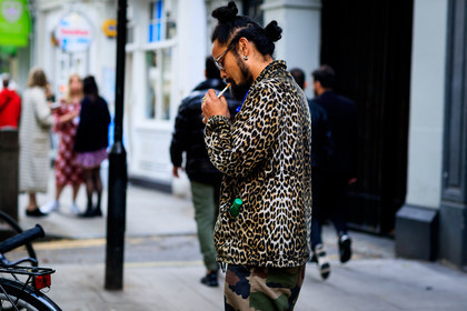 animal print, brown jacket, bun, graphic jacket, leopard, printed jacket, sunglasses, fashion week, frenchystyle, FW, jonathan paciullo, street style, LFW, LONDON, SPRING SUMMER 2019, SS 19, atmosphere details, horizontal, detail