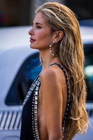 bag, black dress, close-up, detail, dress, earrings, piercing, split dress, strap dress, strass, strass earrings, studs, white bag, Xenia Adonts, fashion week, frenchystyle, FW, jonathan paciullo, street style, PFW, PARIS, SPRING SUMMER 2022, SS 22, vertical, atmosphere details