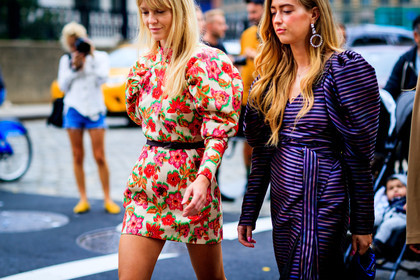 black belt, earrings, emili sindlev, floral, flowers, graphic dress, jeanette madsen, leather belt, printed dress, purple dress, stripes, street style, jonathan paciullo, FW, frenchystyle, fashion week, NYFW, NEW YORK, SPRING SUMMER 2019, SS 19, atmosphere details, horizontal, detail