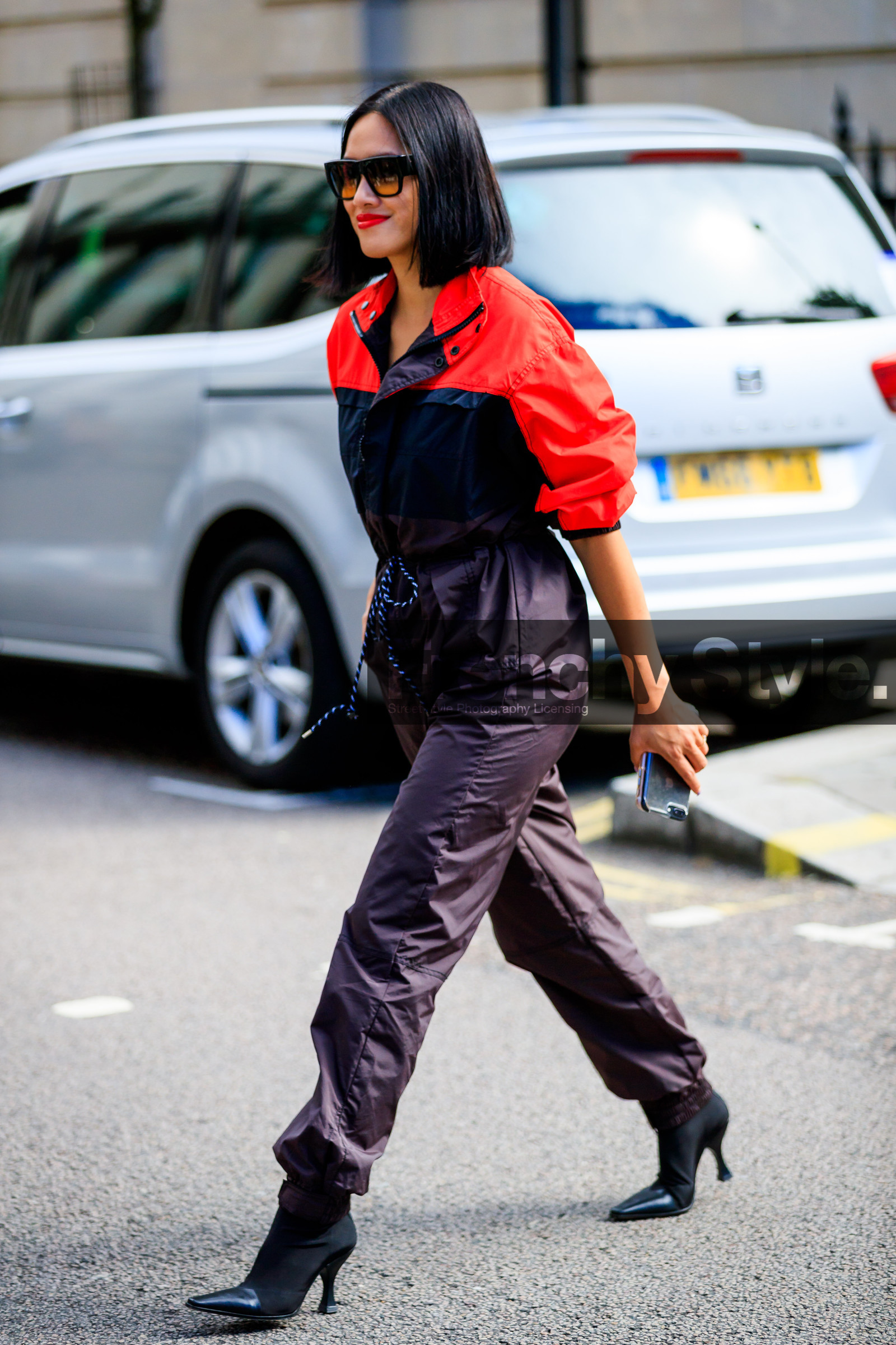 black shoes, bordeaux, burgundy, leather shoes, purple jumpsuit, red, red lips, Tiffany Hsu, trousers, fashion week, frenchystyle, FW, jonathan paciullo, street style, LFW, LONDON, SPRING SUMMER 2019, SS 19, vertical, full length