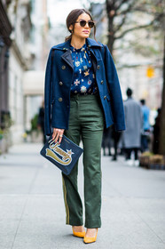 AUTUMN WINTER 2016-2017, AW 16-17, blue clutch, blue coat, blue top, caban, camila coelho, fashion week, frenchystyle, full length, FW, FW 16-17, high heels, jonathan paciullo, kaki pants, leather clutch, navy jacket, NEW YORK, NYFW, printed clutch, printed top, stars, street style, suede shoes, sunglasses, tommy hilfiger, trousers, vertical, woman, yellow sandals