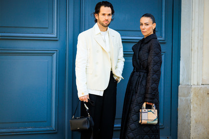white blazer, white shirt, black trousers, black handbag, long jacket, winter jacket, dior, puffed jacket, mini dior bag, multicolor bag, lady dior bag, fashion week, frenchystyle, FW, jonathan paciullo, street style, PARIS, PFW, SPRING SUMMER 2022, SS 22, atmosphere details, detail, horizontal, alice & j.s, alice barbier, JS roques