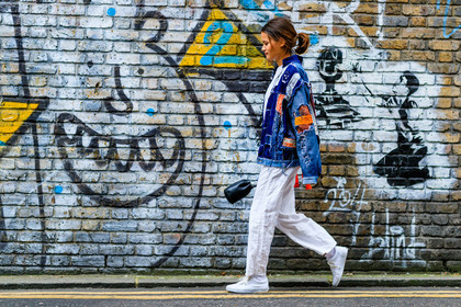 adidas, atmosphere details, black bag, blue denim, denim jacket, embroidered jacket, fashion week, frenchystyle, full length, FW, horizontal, jonathan paciullo, leather bag, leather sneakers, LFW, LONDON, SPRING SUMMER 2017, SS 17, street style, trousers, vans, white pants, white sneakers, woman