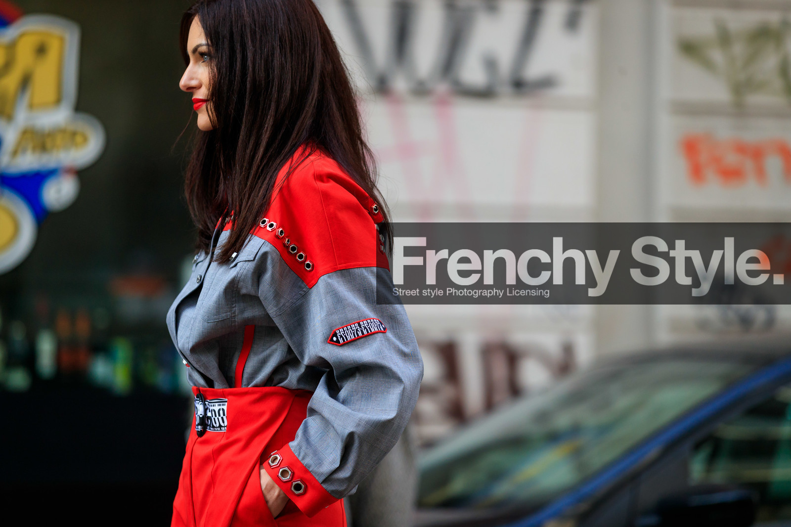belt, black and white, graphic jacket, graphic shirt, grey shirt, printed jacket, printed shirt, red pants, trousers, fashion week, frenchystyle, FW, jonathan paciullo, street style, MFW, MILAN, AUTUMN WINTER 2019-2020, AW 19-20, FALL WINTER 2019-2020, FW 19-20, atmosphere details, detail, horizontal
