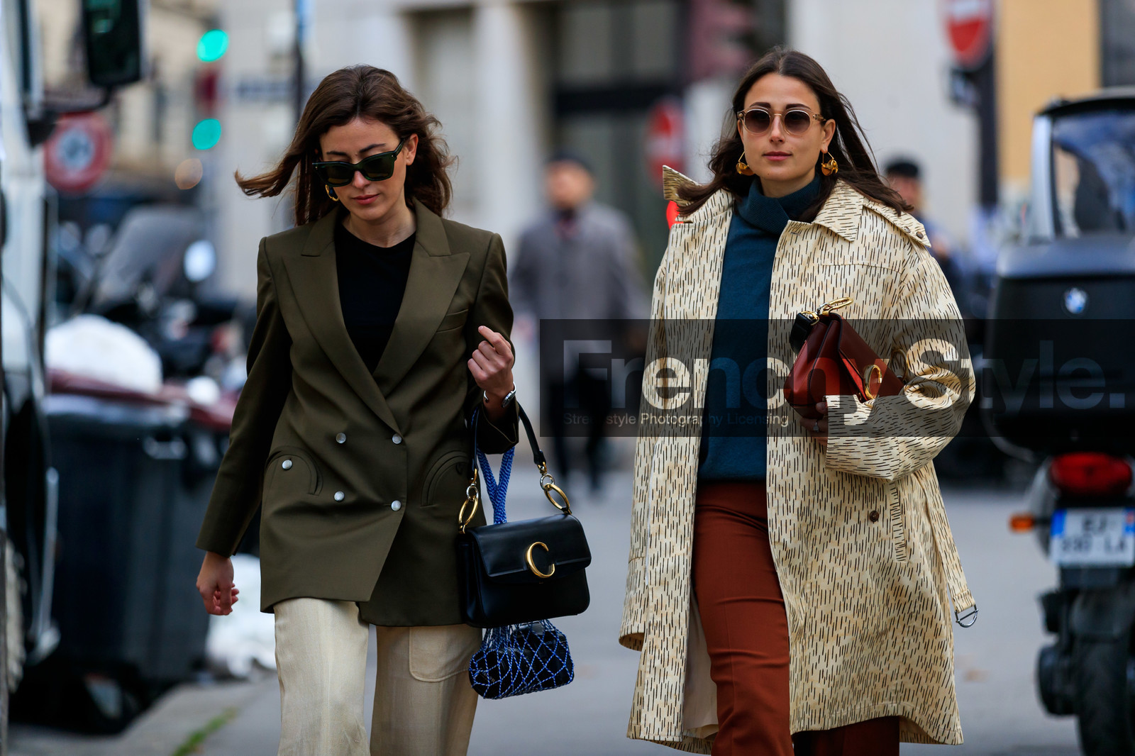 beige coat, beige pants, black bag, black sweater, blazer, blue sweater, chloé, earrings, graphic jacket, green jacket, julia haghjoo, leather bag, printed jacket, red bag, sunglasses, sylvia haghjoo, trousers, PARIS, PFW, street style, jonathan paciullo, FW, frenchystyle, fashion week, AUTUMN WINTER 2019-2020, AW 19-20, FALL WINTER 2019-2020, FW 19-20, horizontal, atmosphere details, detail