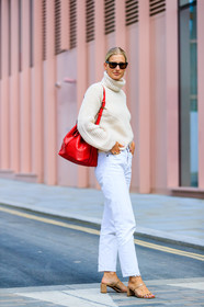 beige shoes, denim pants, high heels, jeans, leather bag, leather shoes, red bag, sunglasses, trousers, white denim, white knit, fashion week, frenchystyle, FW, jonathan paciullo, street style, LFW, LONDON, SPRING SUMMER 2019, SS 19, vertical, full length