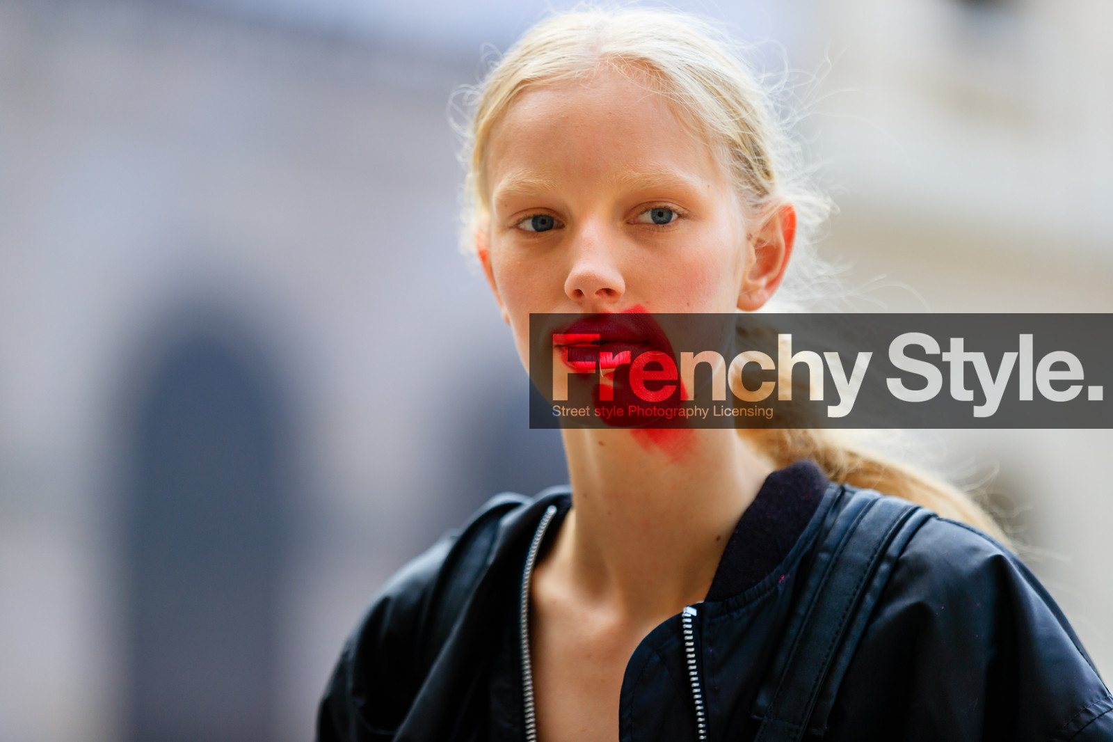 atmosphere details, AUTUMN WINTER 2016-2017, AW 16-17, black jacket, bomber jacket, detail, face painting, FALL WINTER 2016-2017, fashion week, frenchystyle, FW, FW 16-17, HAUTE COUTURE, horizontal, jonathan paciullo, MENSWEAR, model, PARIS, PFW, portrait, red lips, stains, street style