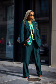 bag, blazer, color, green blazer, green pants, green shirt, green suit, pants, printed shirt, python bag, shirt, suit, sunglasses, street style, jonathan paciullo, FW, frenchystyle, fashion week, PFW, PARIS, SPRING SUMMER 2022, SS 22, vertical, full length