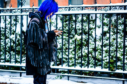 atmosphere details, AUTUMN WINTER 2017-2018, AW 17-18, black bag, black jacket, blue shirt, detail, dyed hair, FALL WINTER 2017-2018, fashion week, floral, flower, frenchystyle, fringes, FW, FW 17-18, horizontal, jonathan paciullo, leather bag, model, NEW YORK, NYFW, printed shirt, street style, suede jacket, trousers