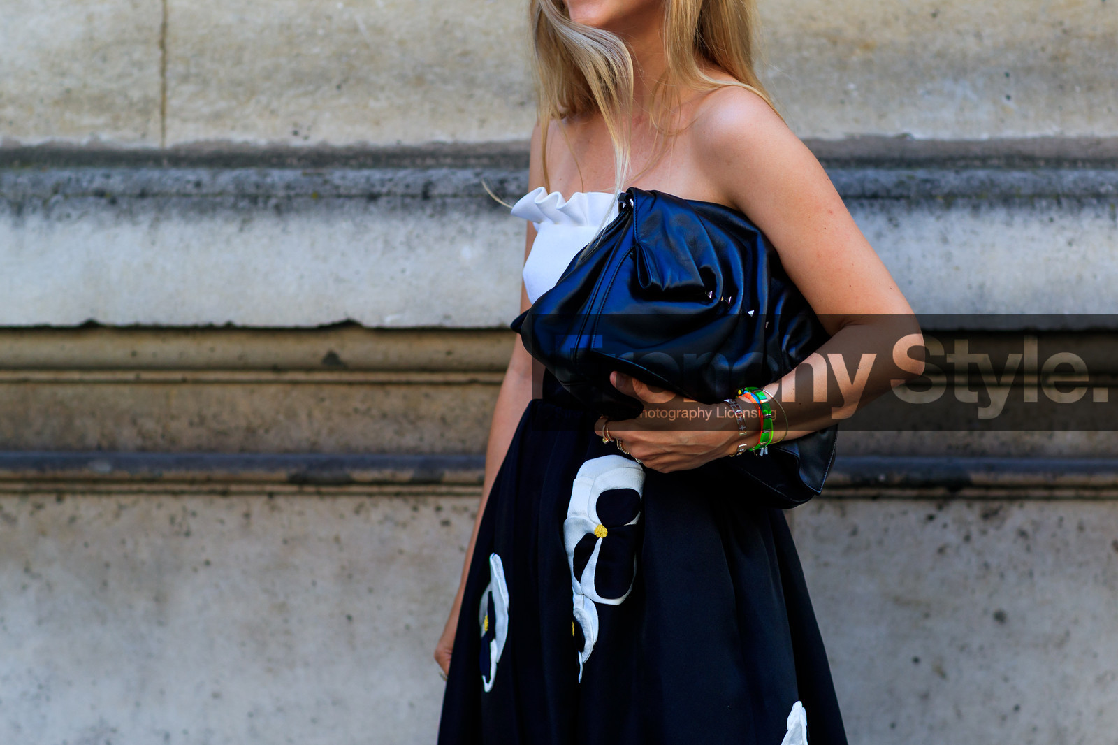 black and white, black bag, black dress, bustier dress, floral, flowers, graphic dress, leather bag, printed dress, valentino, PFW, fashion week, frenchystyle, FW, jonathan paciullo, street style, PARIS, horizontal, atmosphere details, detail, AUTUMN WINTER 2018-2019, FALL WINTER 2018-2019, FW 18-19, Charlotte Groeneveld