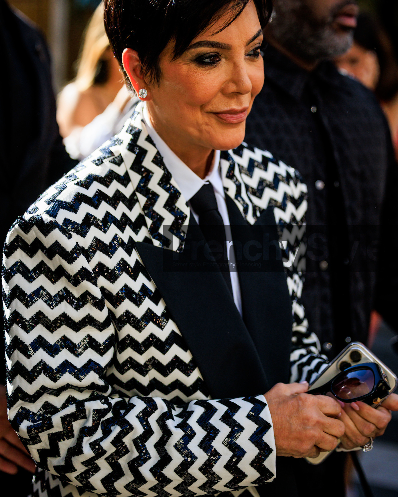 PARIS, PFW, fashion week, frenchystyle, FW, jonathan paciullo, street style, SPRING SUMMER 2024, SS 24, vertical, atmosphere details, detail